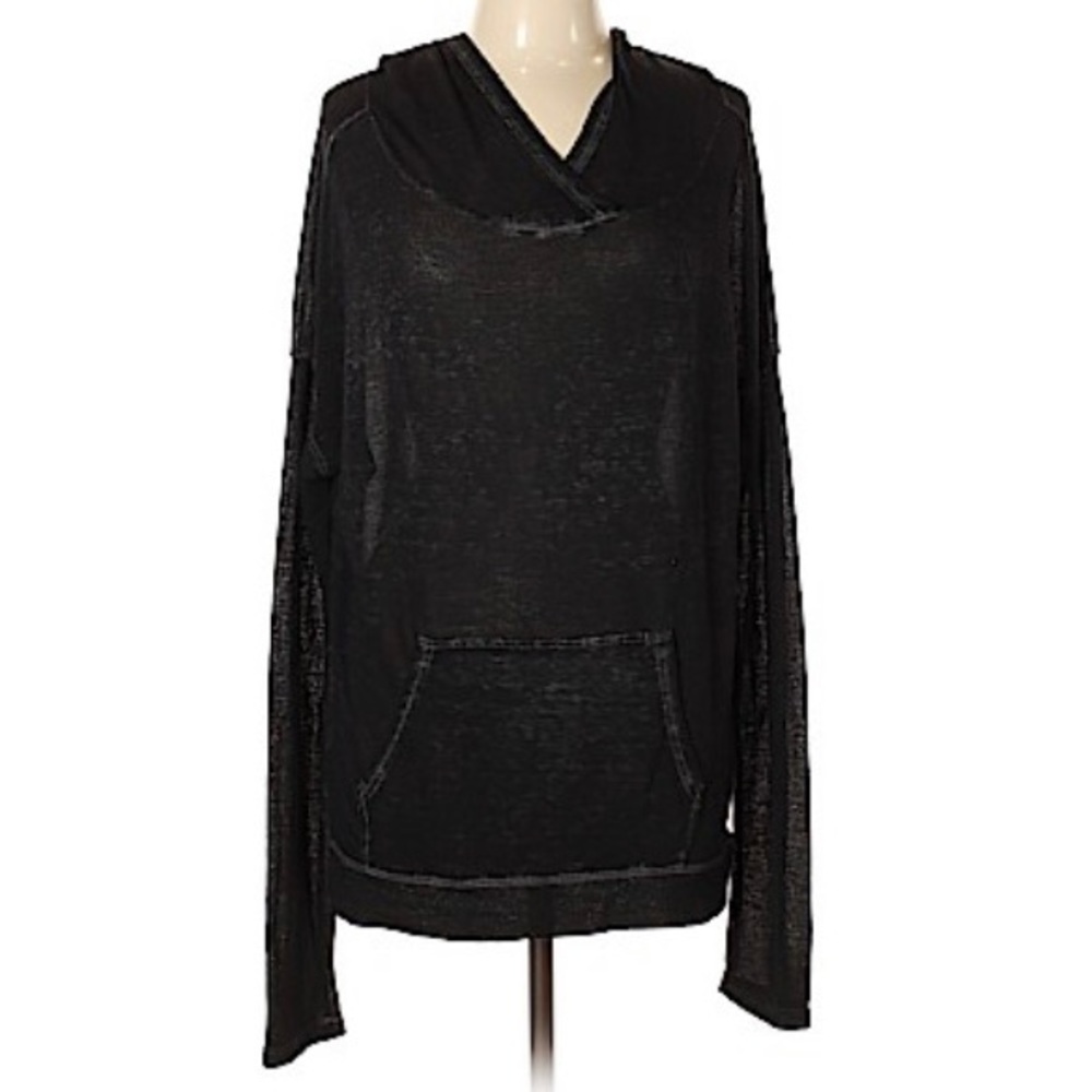 WE THE FREE black long sleeve shirt with hood